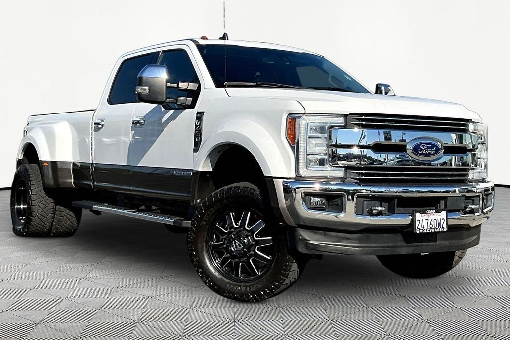 2019 Ford F-450 Lariat 4x4 Crew Cab 8' Box DRW's photo