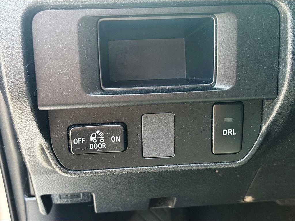 Used 2017 Silver Toyota SR5 image 28
