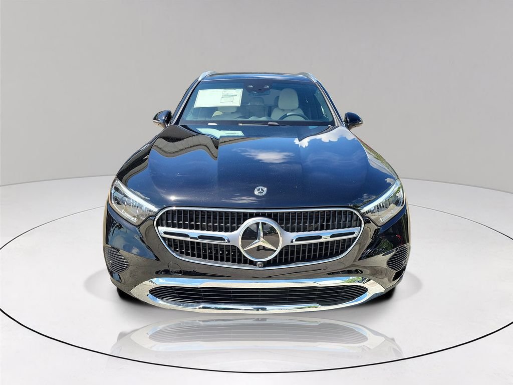New 2027 Black Mercedes-Benz GLC 300 image 2