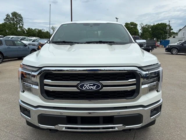New 2026 Star White Metallic Tri-Coat Ford Lariat® image 10