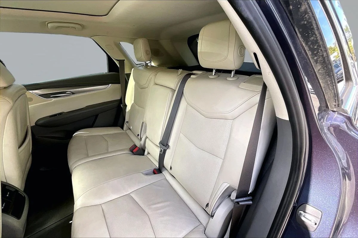 Used 2019 Blue Cadillac Luxury image 21