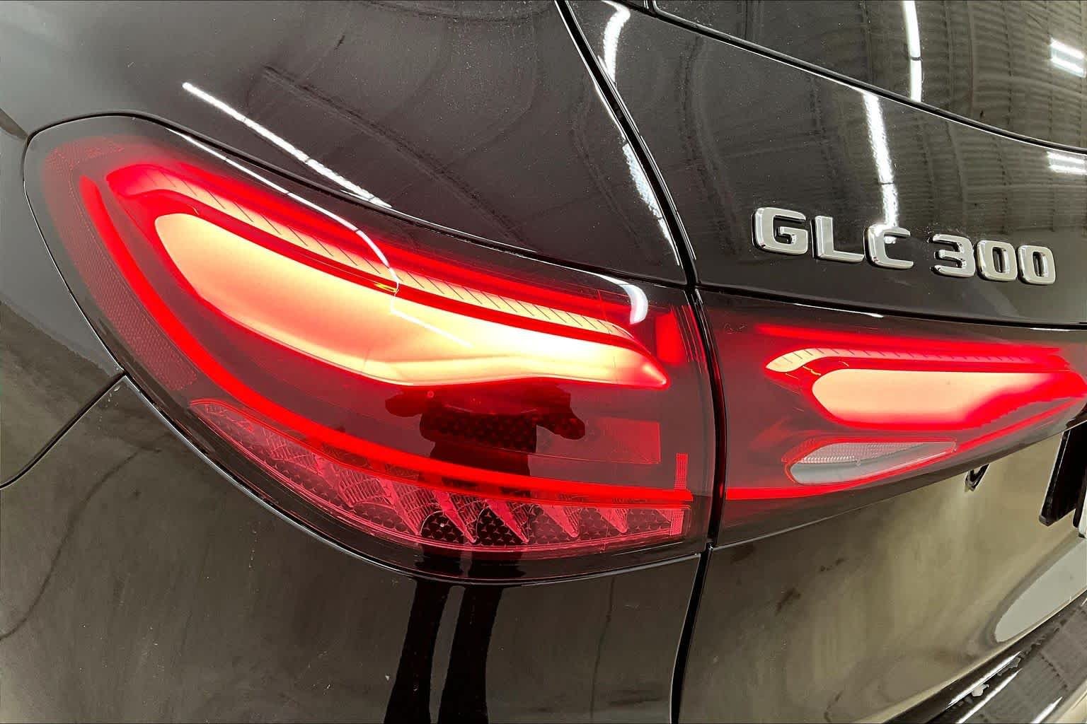 New 2026 Black Mercedes-Benz GLC 300 image 14