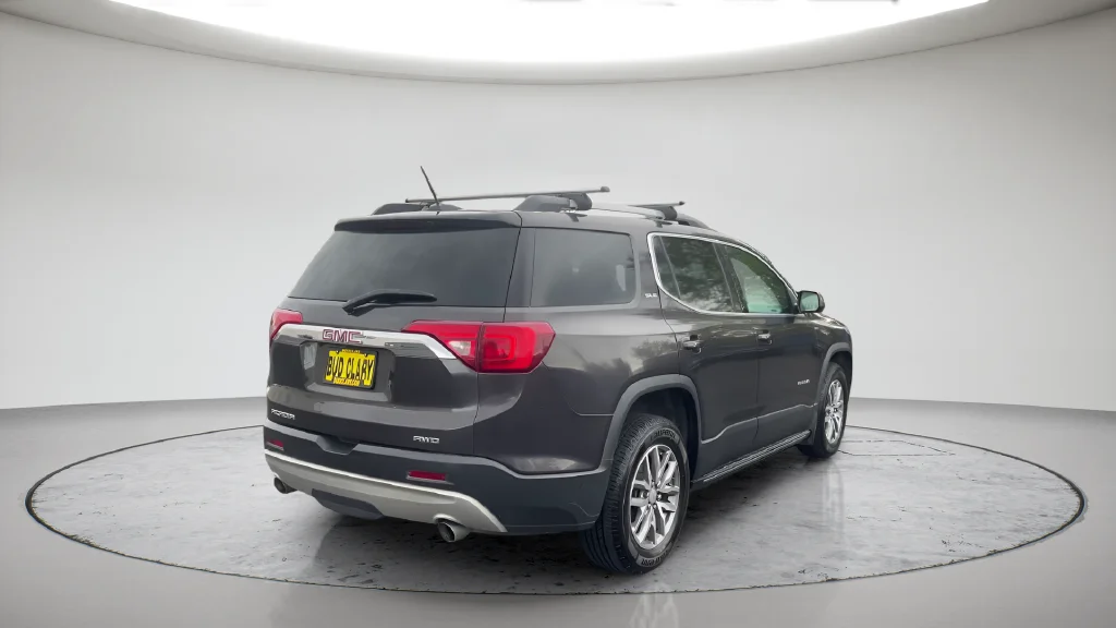 Used 2017 Black GMC SLE-2 image 7