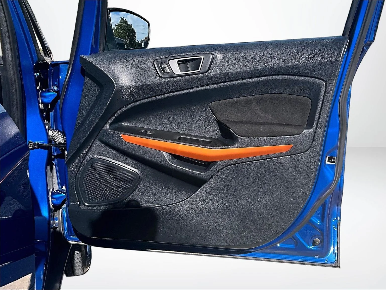 Used 2022 Blue Ford SE image 24