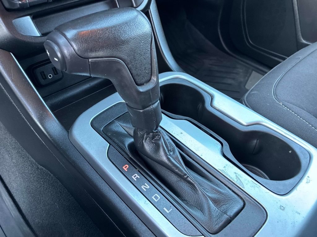 Used 2021 Gray Chevrolet LT image 28