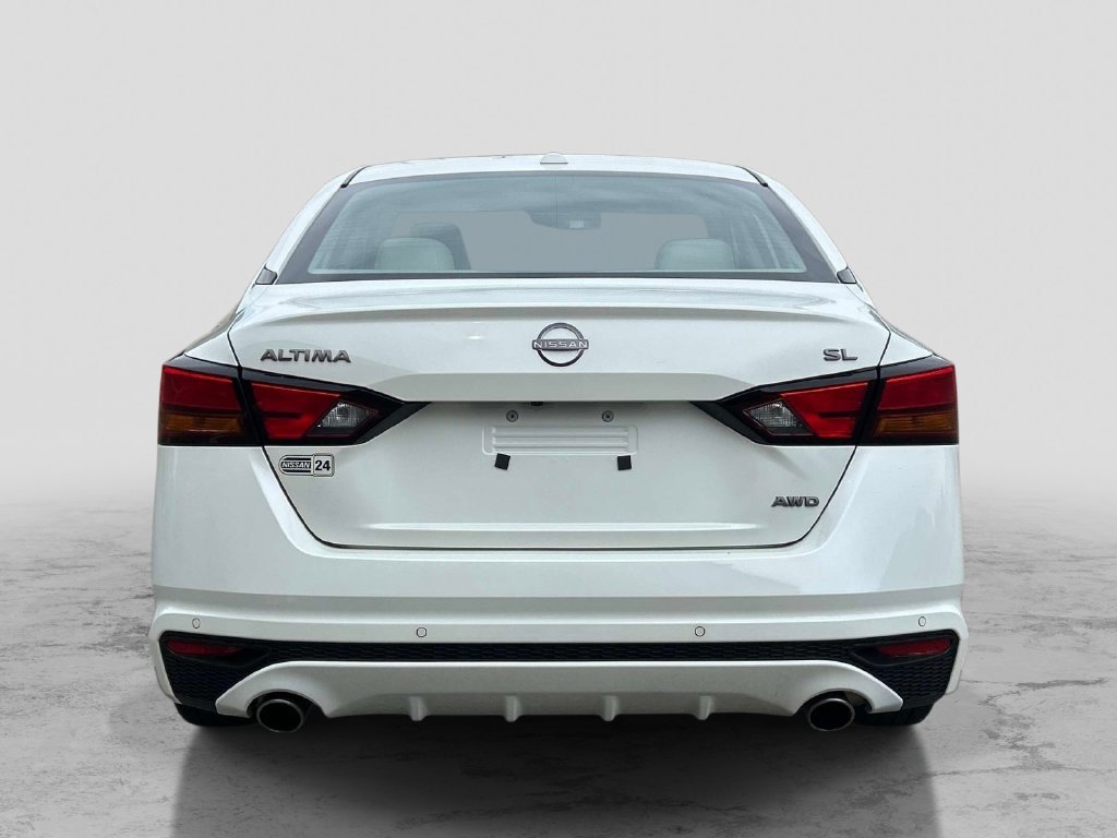 Used 2024 White Nissan 2.5 SL image 4