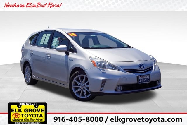 Used 2014 Silver Toyota Five image 1