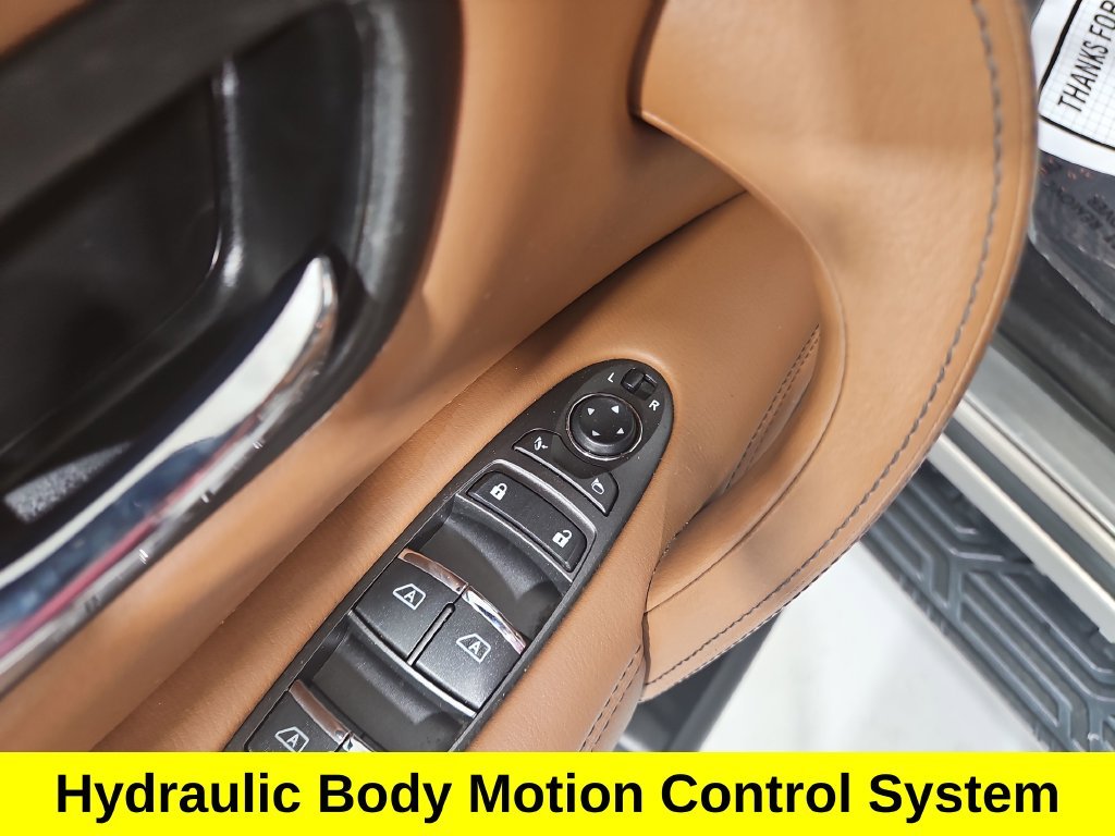 Used 2018 Beige INFINITI Base image 12