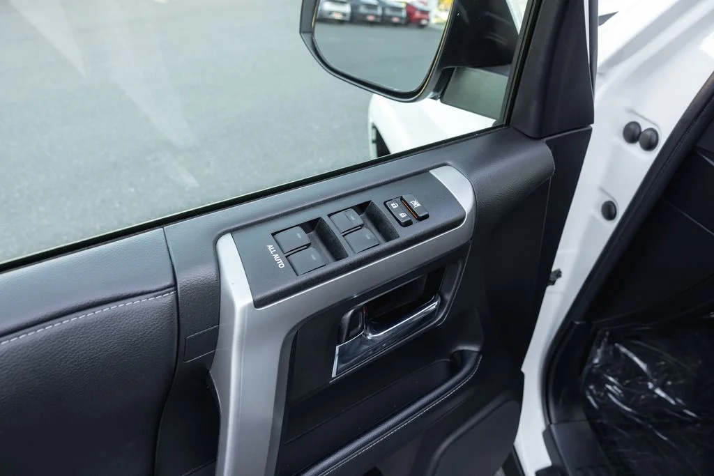 Certified Used 2021 Super White Toyota SR5 image 10