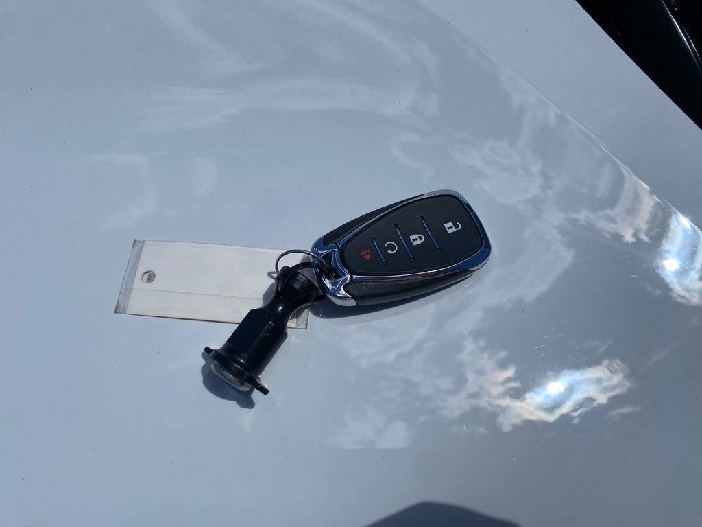 Used 2025 Summit White Chevrolet ACTIV image 28
