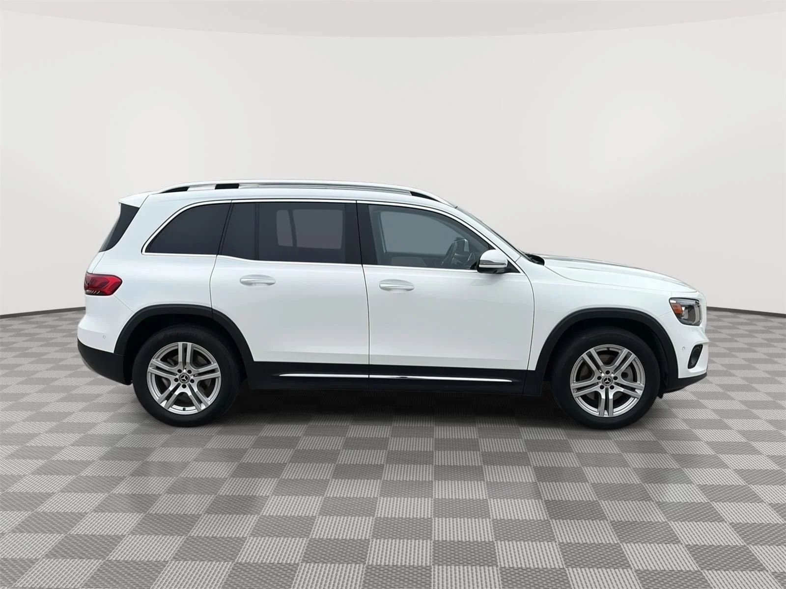 Used 2020 Polar White Mercedes-Benz GLB 250 image 4