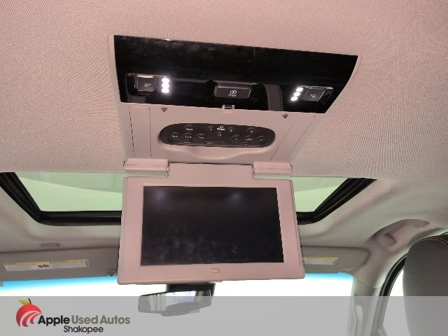 Used 2016 White Chevrolet LTZ image 35