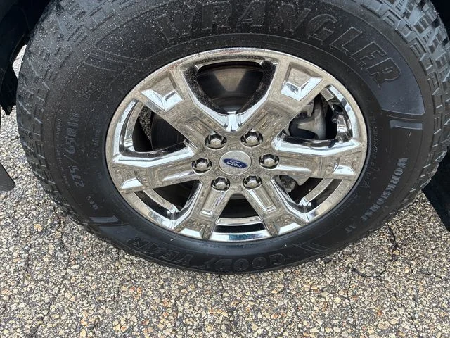 Used 2022 Stone Gray Metallic Ford Lariat image 12