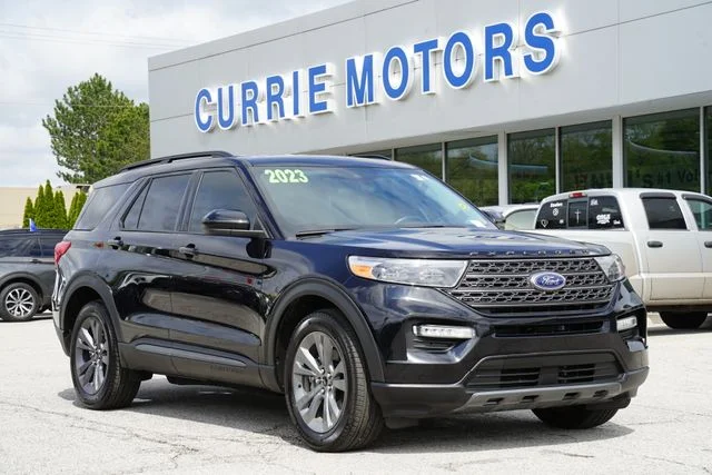 2023 Ford Explorer XLT 4WD's photo