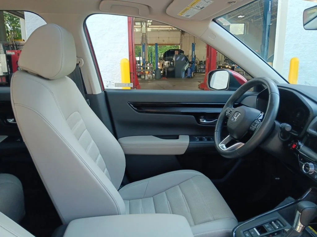 Used 2024 Radiant Red Metallic Honda EX-L image 33