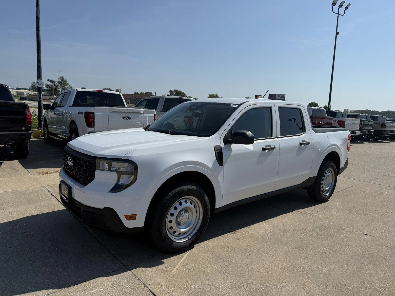 New 2026 Oxford White Ford XL image 4
