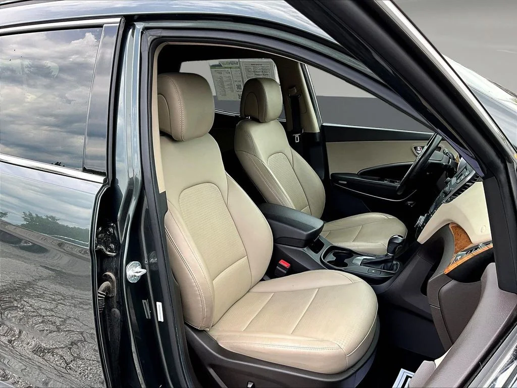 Used 2014 Green Hyundai Base image 30