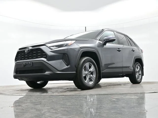 Used 2022 Magnetic Gray Met Toyota XLE image 28