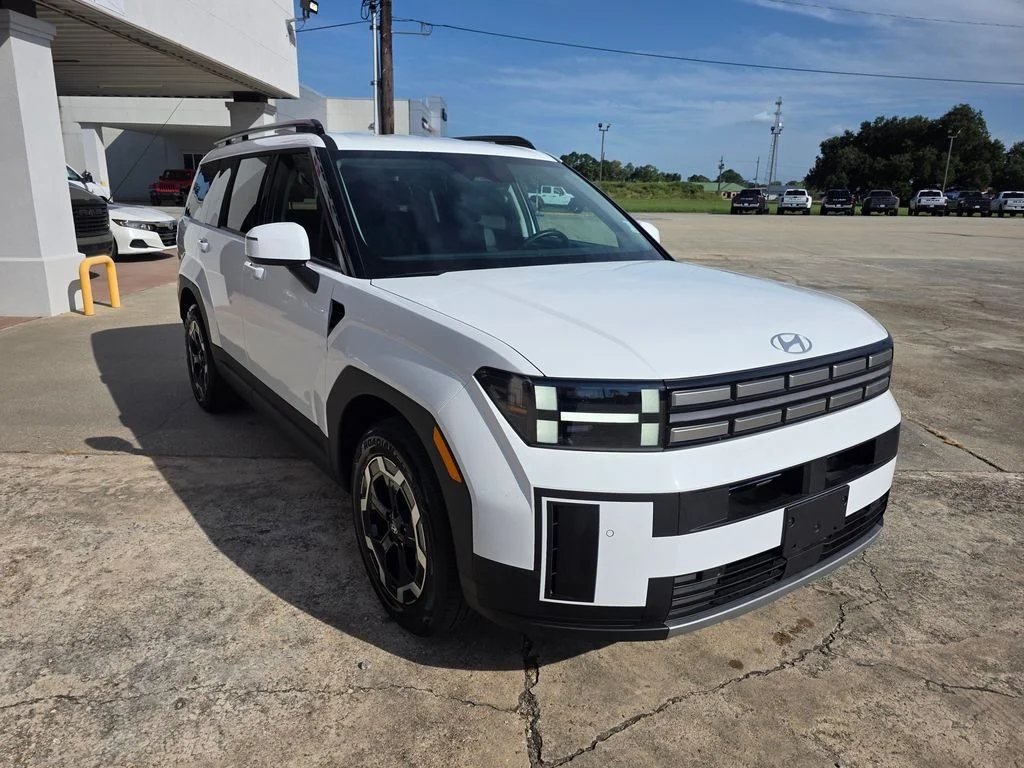 Used 2026 White Hyundai SEL image 9