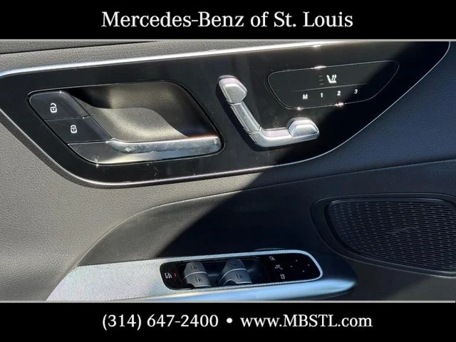 New 2026 Polar White Mercedes-Benz GLC 300 image 19
