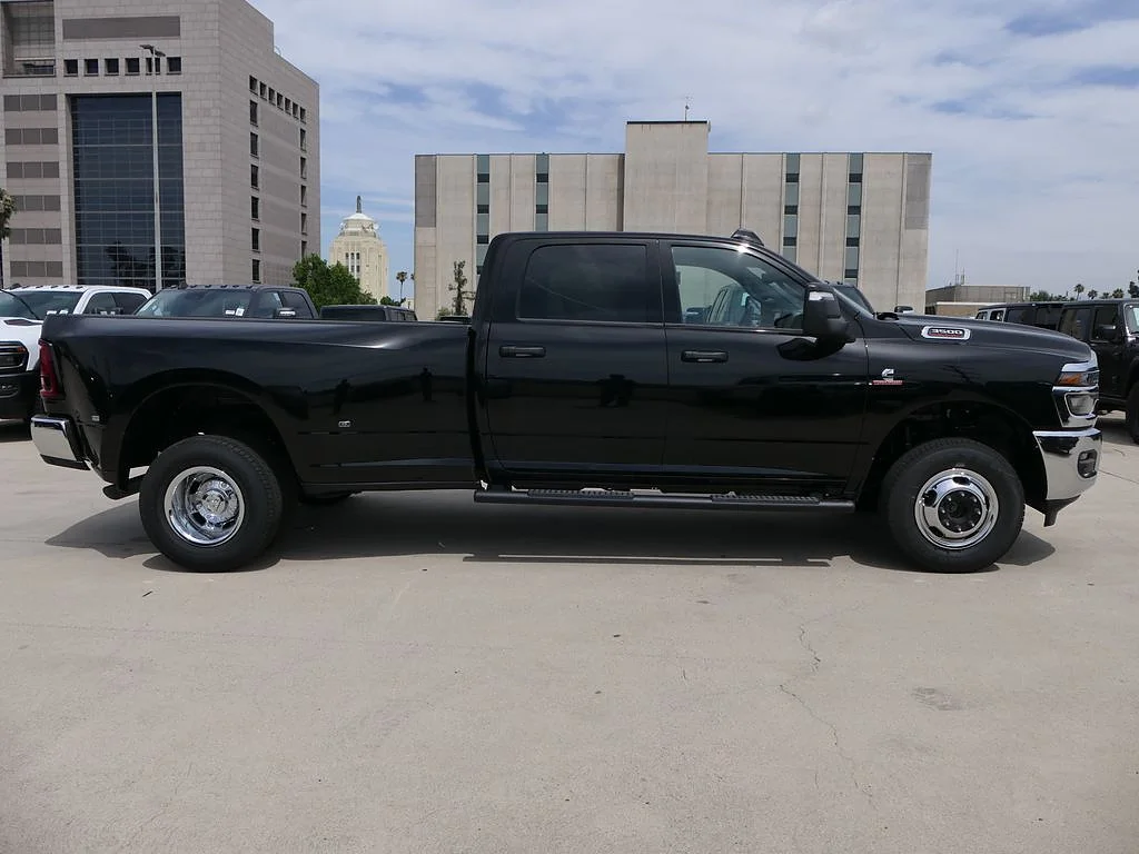 New 2026 Diamond Black Crystal Pearl Coat RAM Tradesman Crew Cab 4x4 8