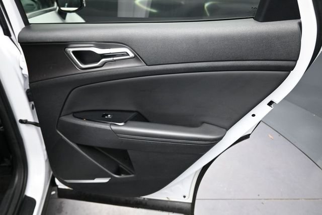 Used 2023 White Pearl Kia EX image 20