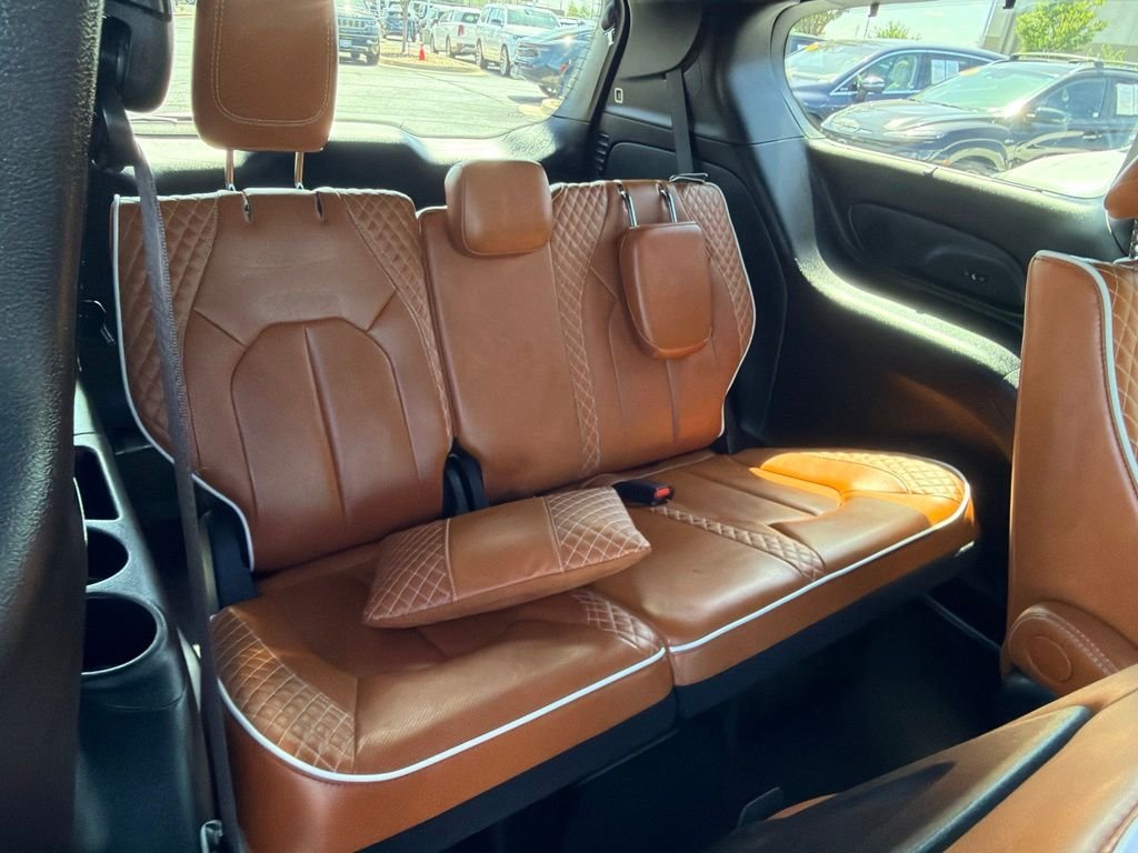 Used 2025 Red Chrysler Pinnacle image 20