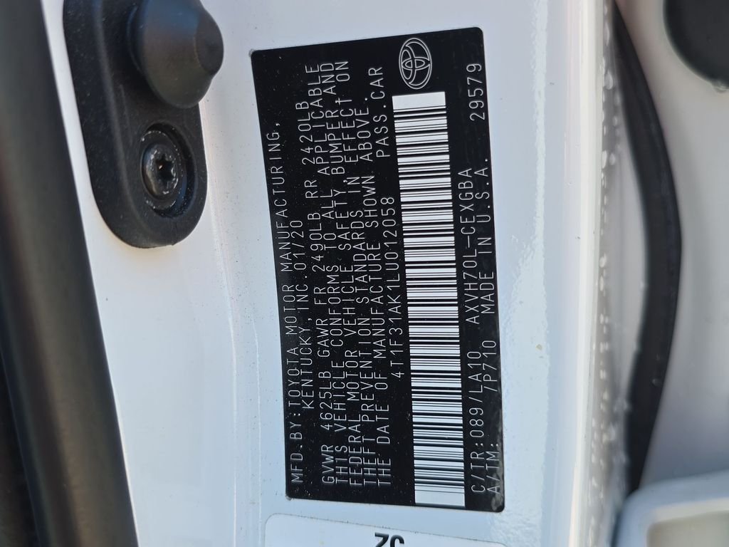 Used 2020 Beige Toyota XLE image 15