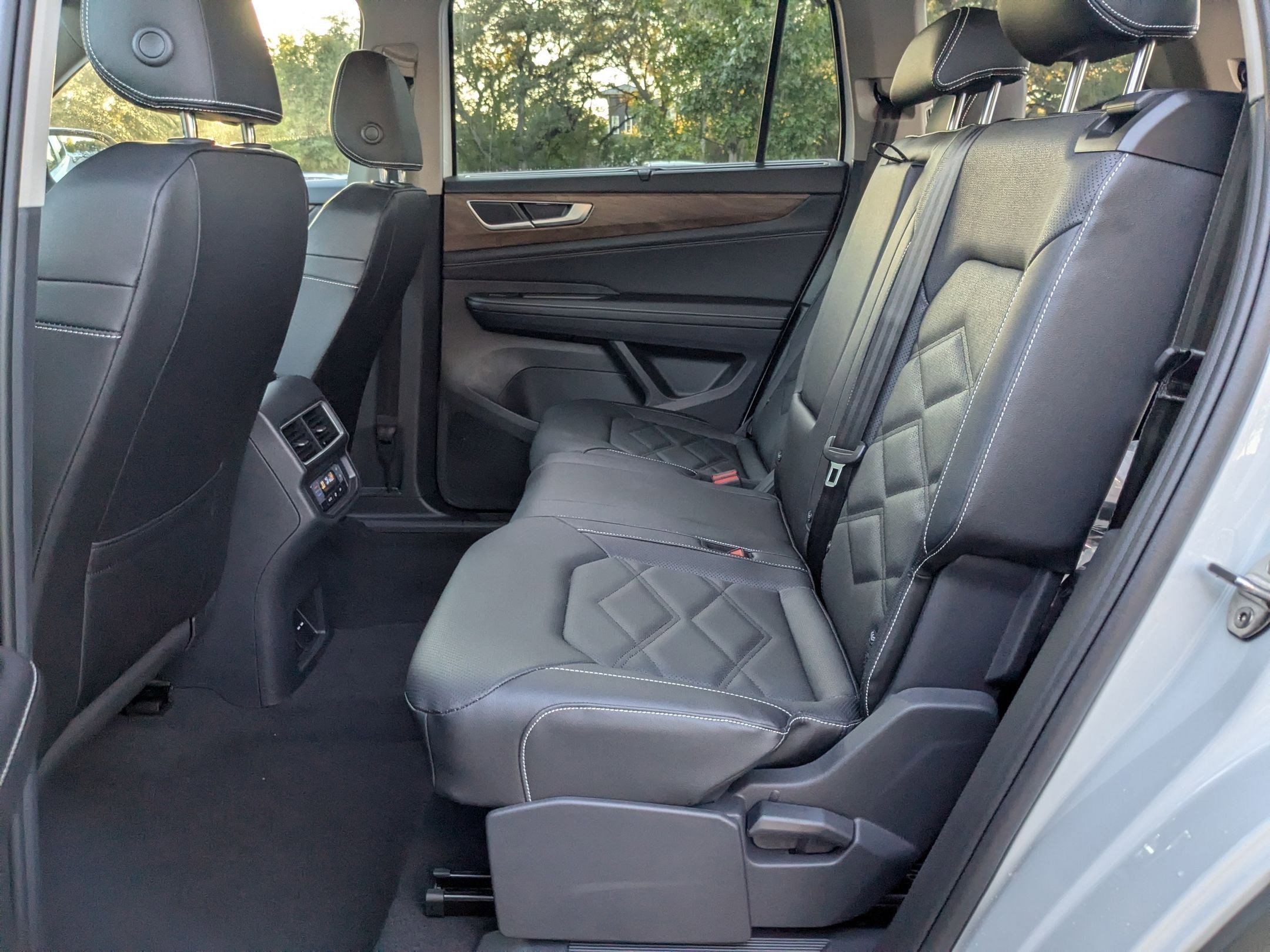 2026 Volkswagen Atlas SE w/Tech - Photo 15