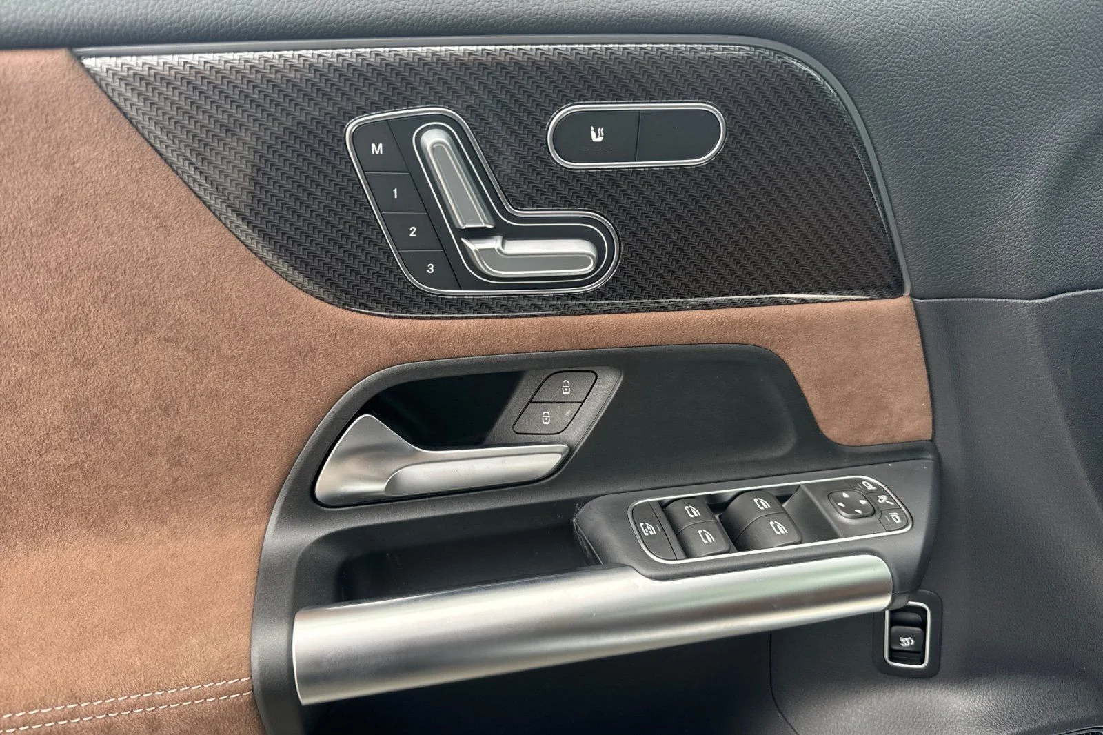 New 2026 Cirrus Silver Metallic Mercedes-Benz GLA 35 AMG® image 8