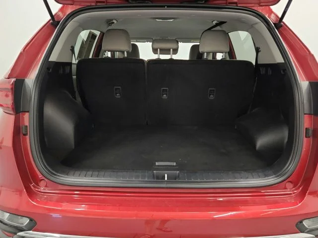 Used 2022 Red Kia LX image 27