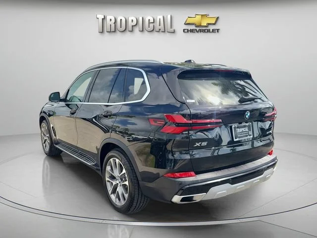 Used 2026 Black BMW sDrive40i image 2