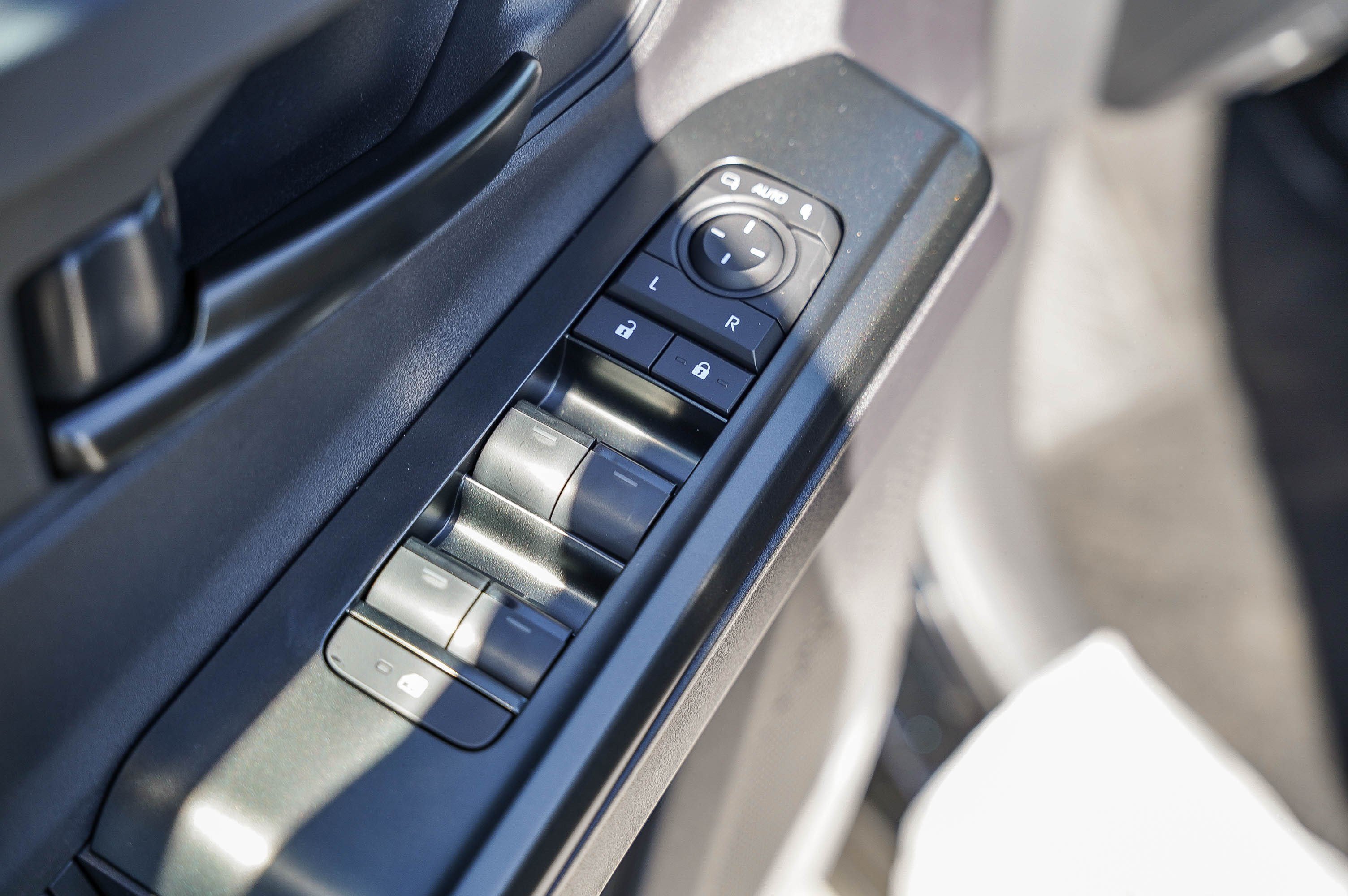 New 2026 Wind Chill Pearl Toyota XLE image 21