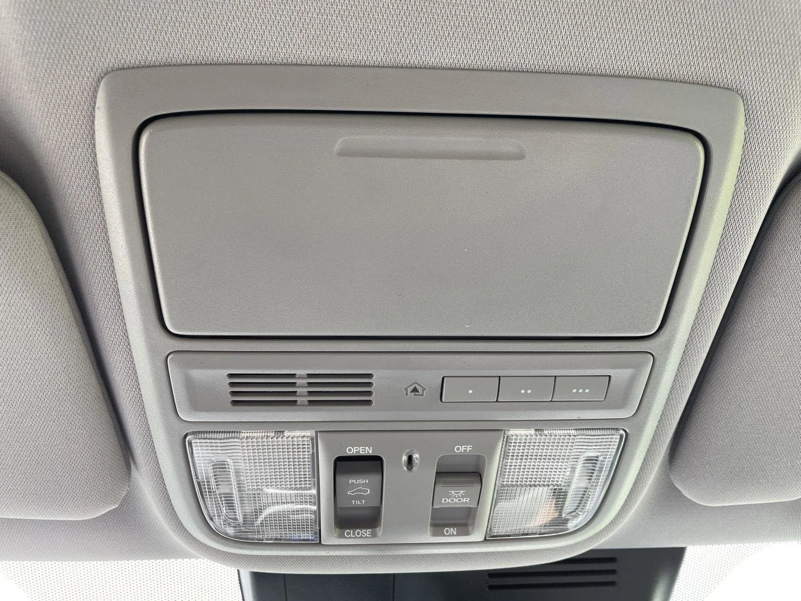 Used 2019 Lunar Silver Metallic Honda EX-L image 20