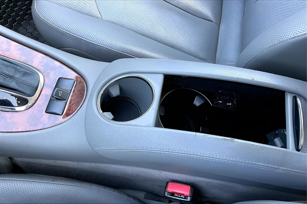 Used 2009 Blue Mercedes-Benz CLK 550 image 20