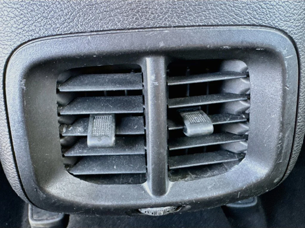 Used 2020 Green Jeep Latitude image 29