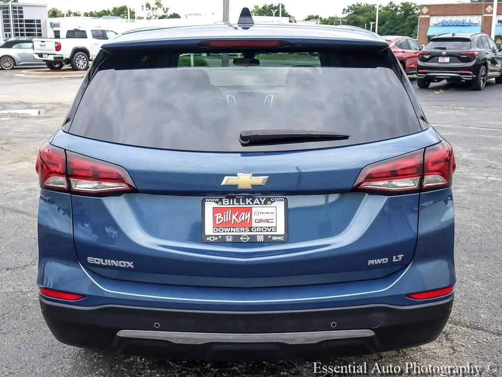 Used 2024 Lakeshore Blue Metallic Chevrolet LT image 7
