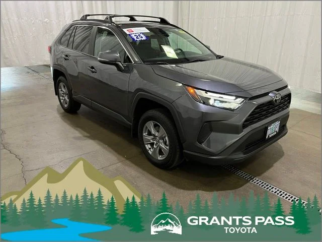 2025 Toyota RAV4 Hybrid XLE AWD's photo