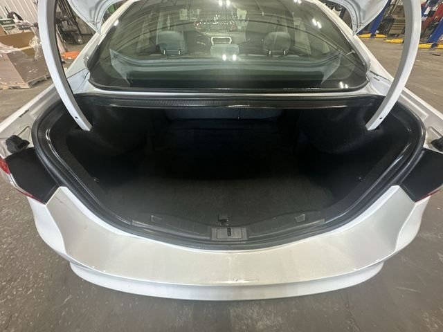 Used 2015 White Ford S image 25