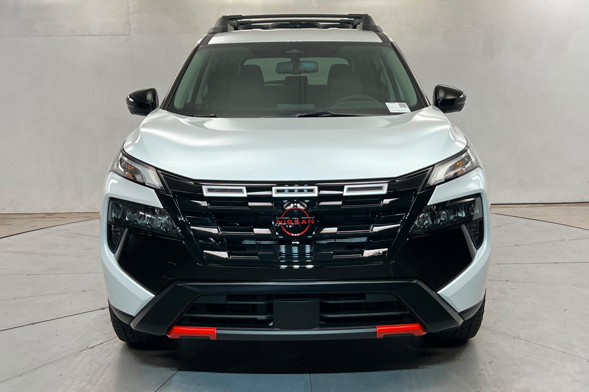 New 2026 Everest White Pearl TriCoat Nissan Rock Creek® image 9