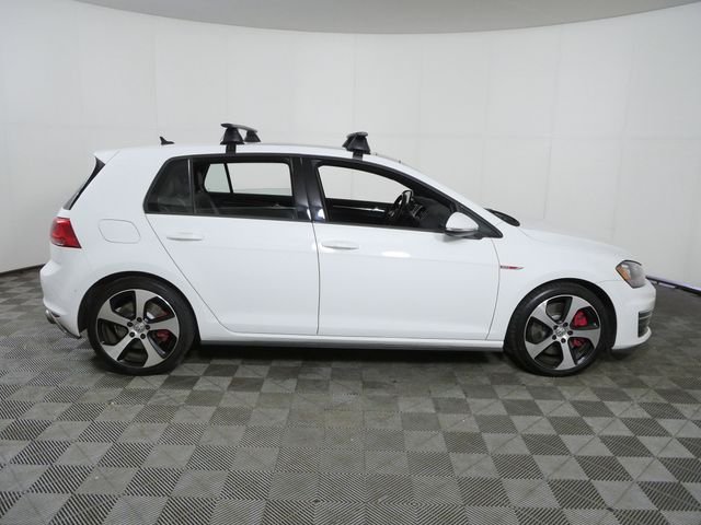 Used 2017 White Volkswagen SE image 10