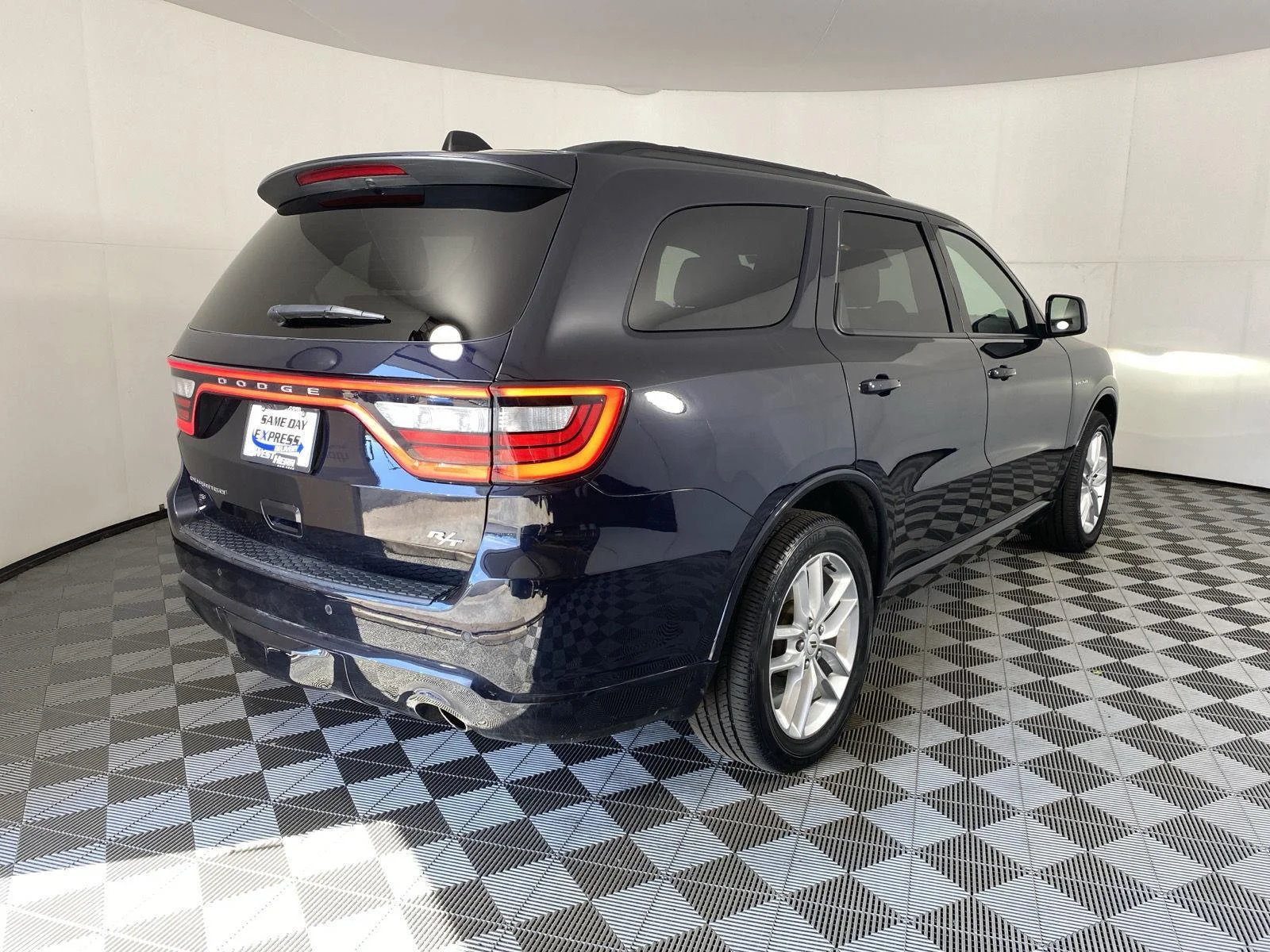 Used 2025 Night Moves Dodge R/T image 9