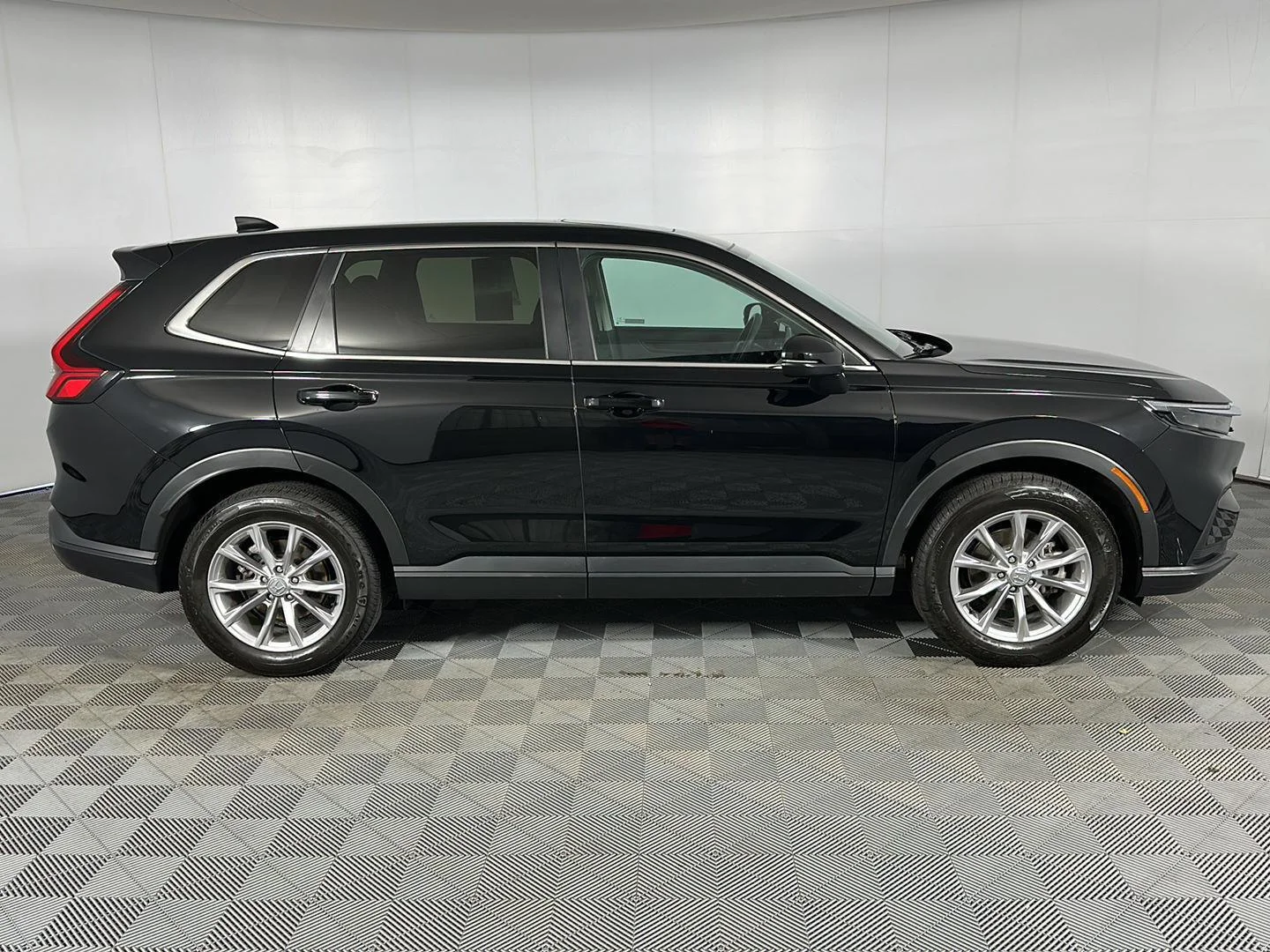 Used 2023 Crystal Black Pearl Honda EX image 28