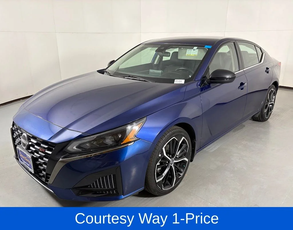 Used 2024 Blue Nissan 2.5 SR image 5