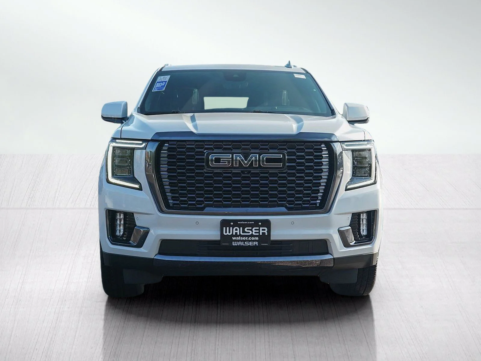 Used 2023 White Frost Tricoat GMC Denali Ultimate image 10