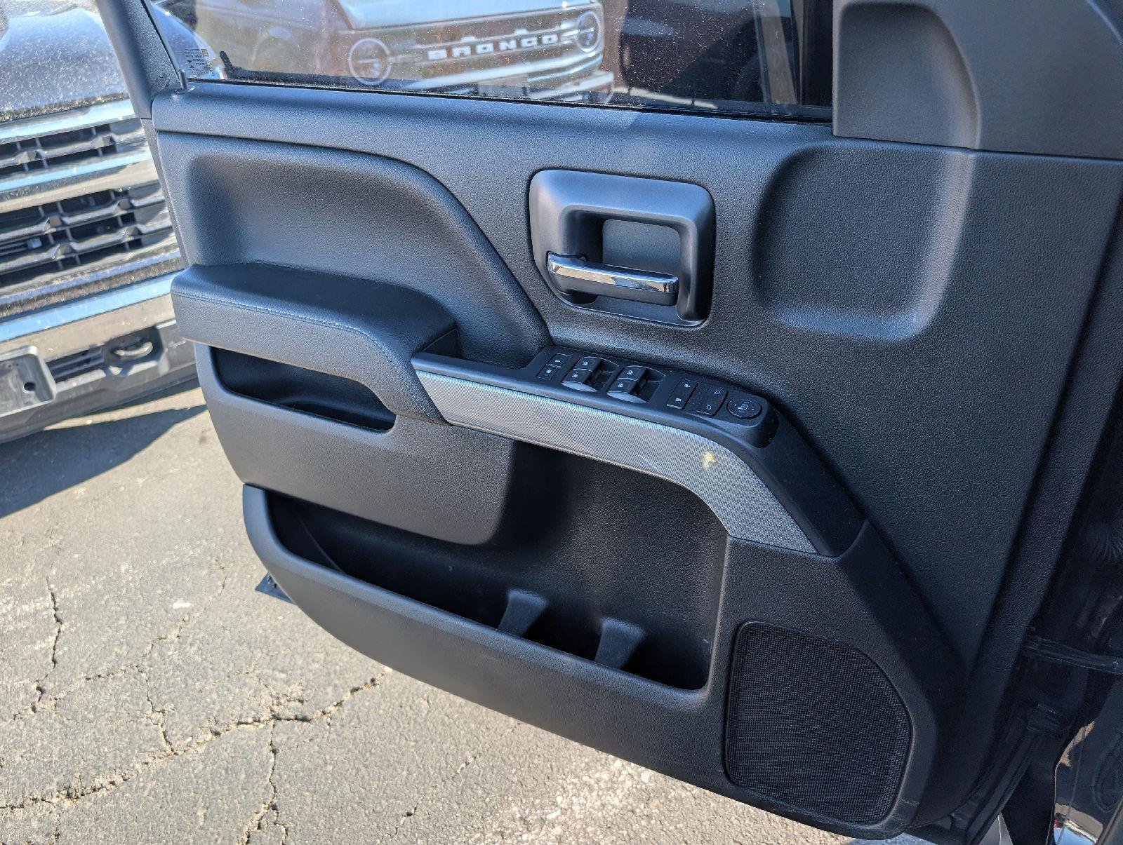 Used 2018 BLACK Chevrolet LT image 10