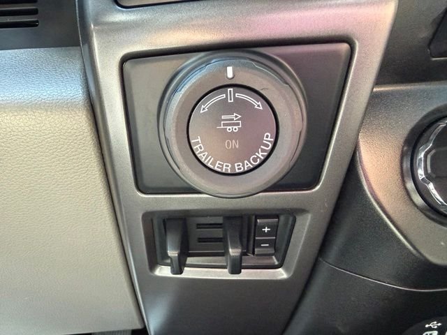 Used 2016  Ford XLT image 23