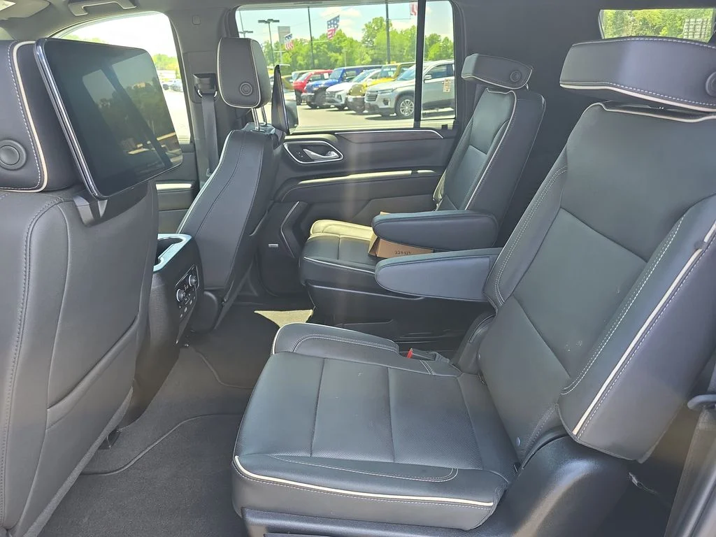 Used 2024 Black Chevrolet Premier image 26