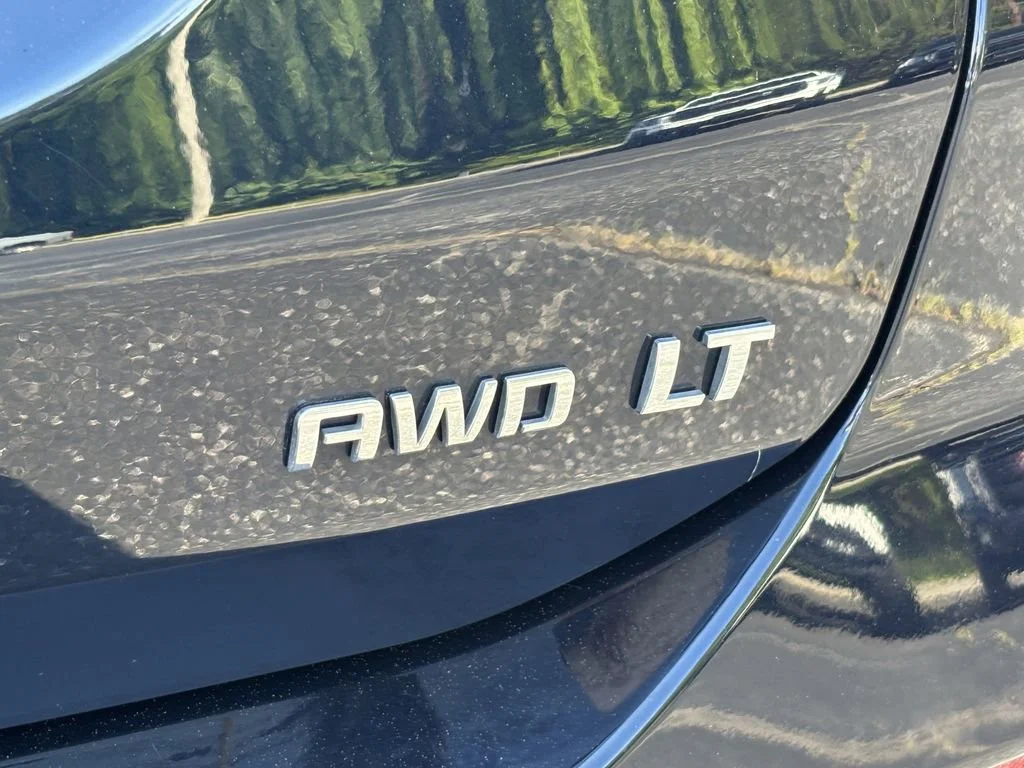 Used 2020 MIDNIGHT BLUE METALLIC Chevrolet LT image 12