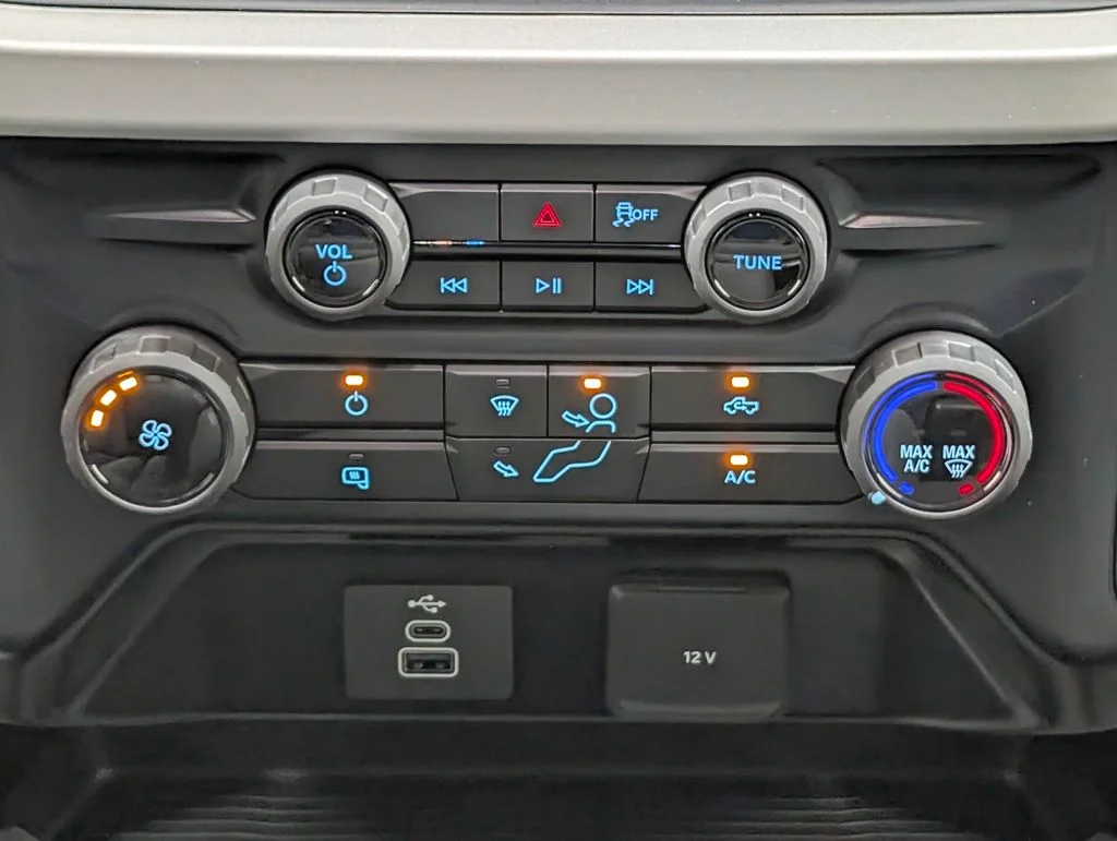 New 2026 Oxford White Ford F-450® XL image 6